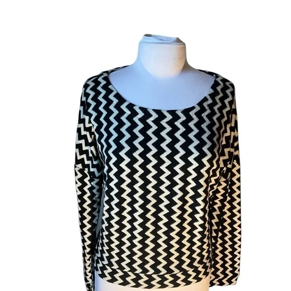 H by Bordeaux ZigZag Boatneck Sweater, OS. Zipper detail at hips. Punk, goth